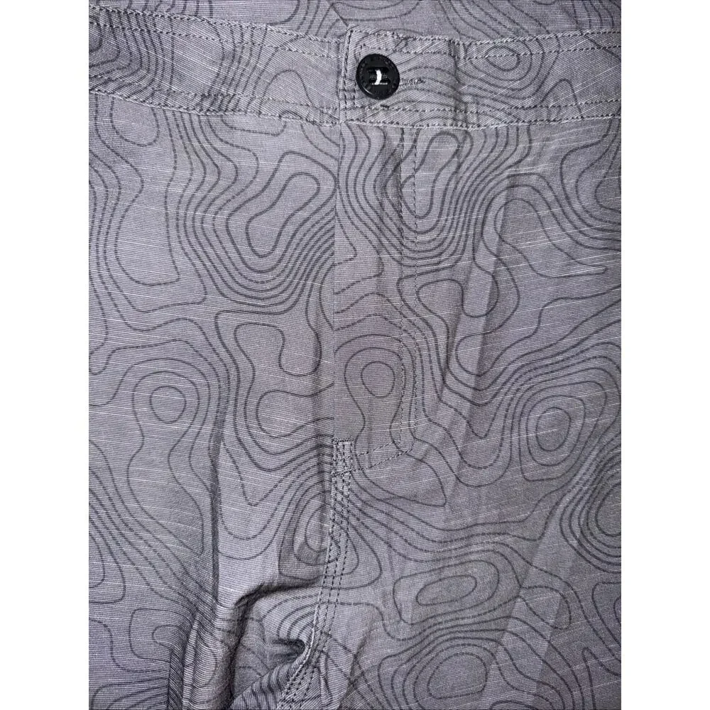 NWT Men’s Sea-Doo Gray Accent Size XL Walking / Board Shorts